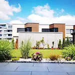 Yipin Villa Praag